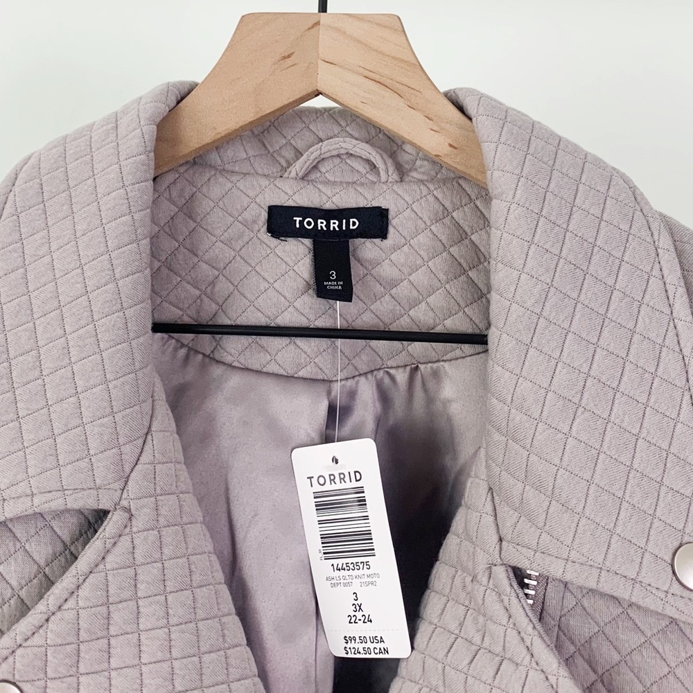 NWT Torrid Plus Size Pebble Grey Quilted Zip Up Moto Jacket - Picture 5 of 7